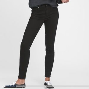 GAP Mid-Rise Curvy True Skinny Jeans